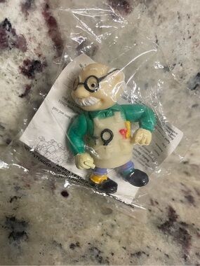 1986 Worlds of Wonder Teddy Ruxpin Newton Gimmick action figure collectible seal
